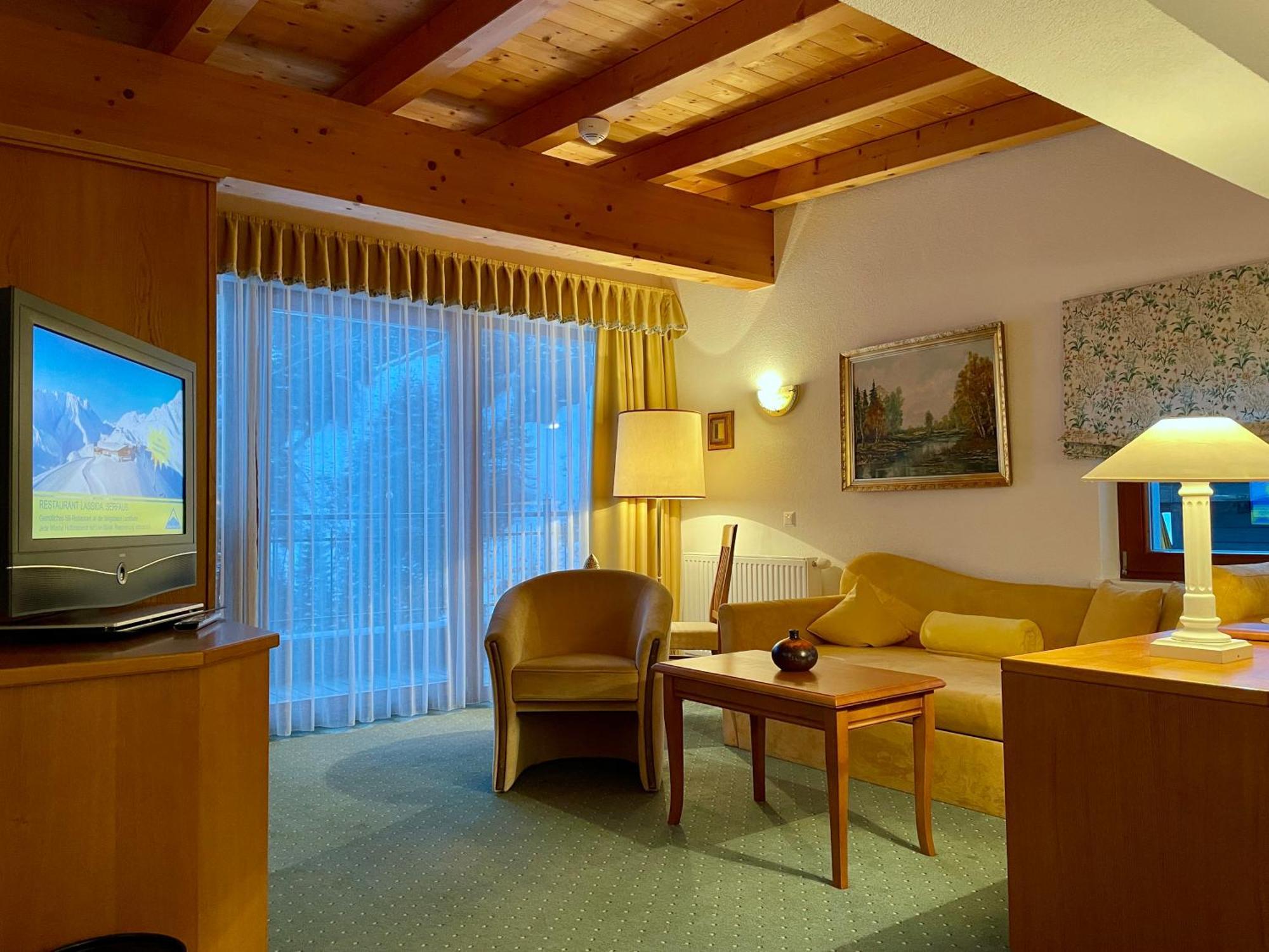 Hotel Garni Zerzer Serfaus Luaran gambar